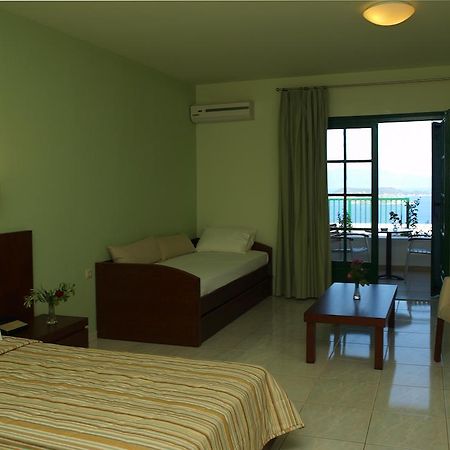 Skiathos Club Hotel & Suites Vasilias  Zimmer foto